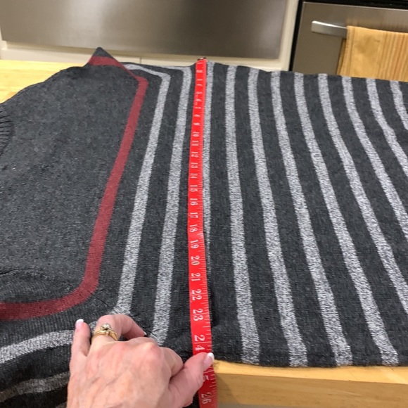 Urban Pipeline size XLARGE fits like 2X poly/wool/nylon/viscose sweater like new - Picture 8 of 15